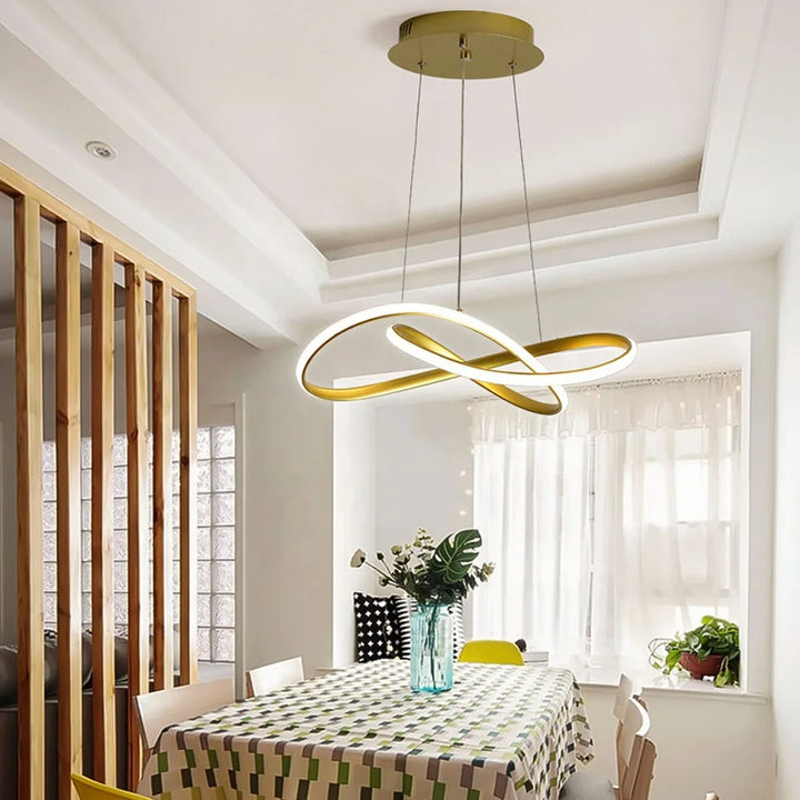 Lustres vs. Suspensions : Quelle option pour votre intérieur ?
