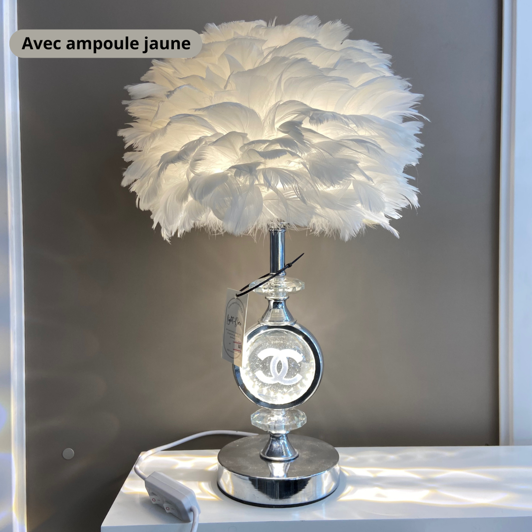 Abat-jour de chevet Channel décorative au style plume blanche