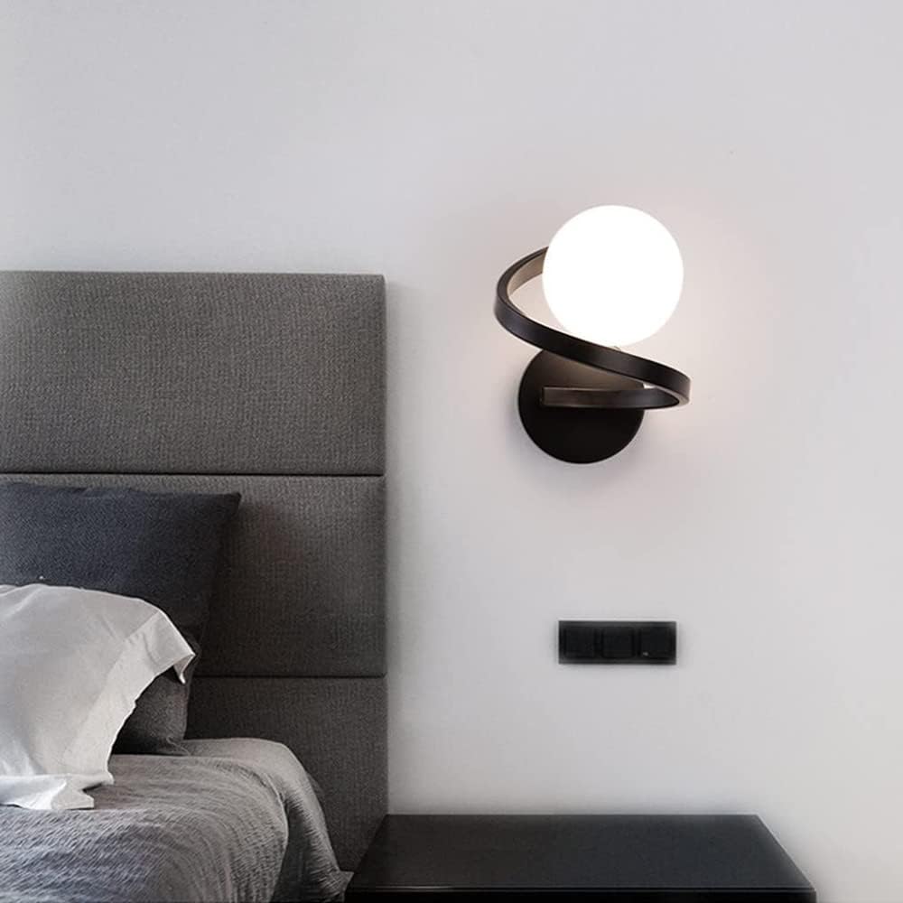 Applique murale noire à boule opaline