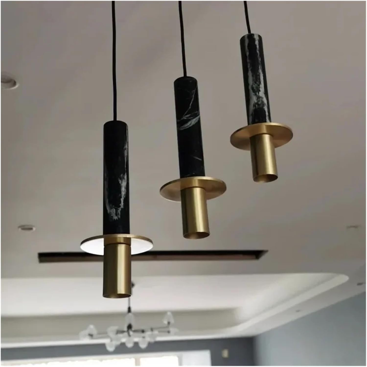 Suspension Chicky Noire en marbre naturel lisse