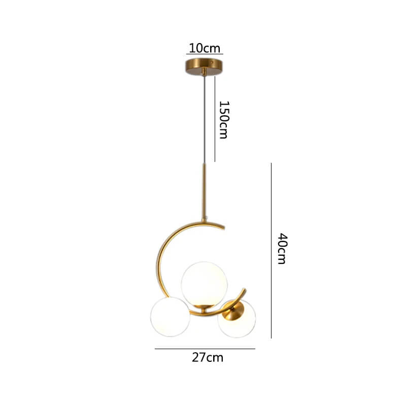 Trois suspensions Scarlett en dorée et trois boules blanches avec support rond - Light Deco